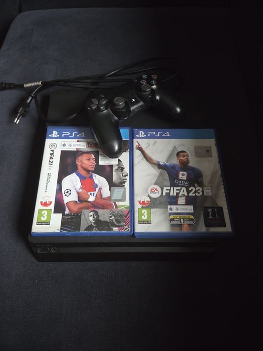 Konsola Ps4 + gry