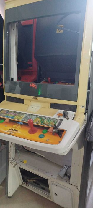 Arcade Sega NAOMI móvel para projecto