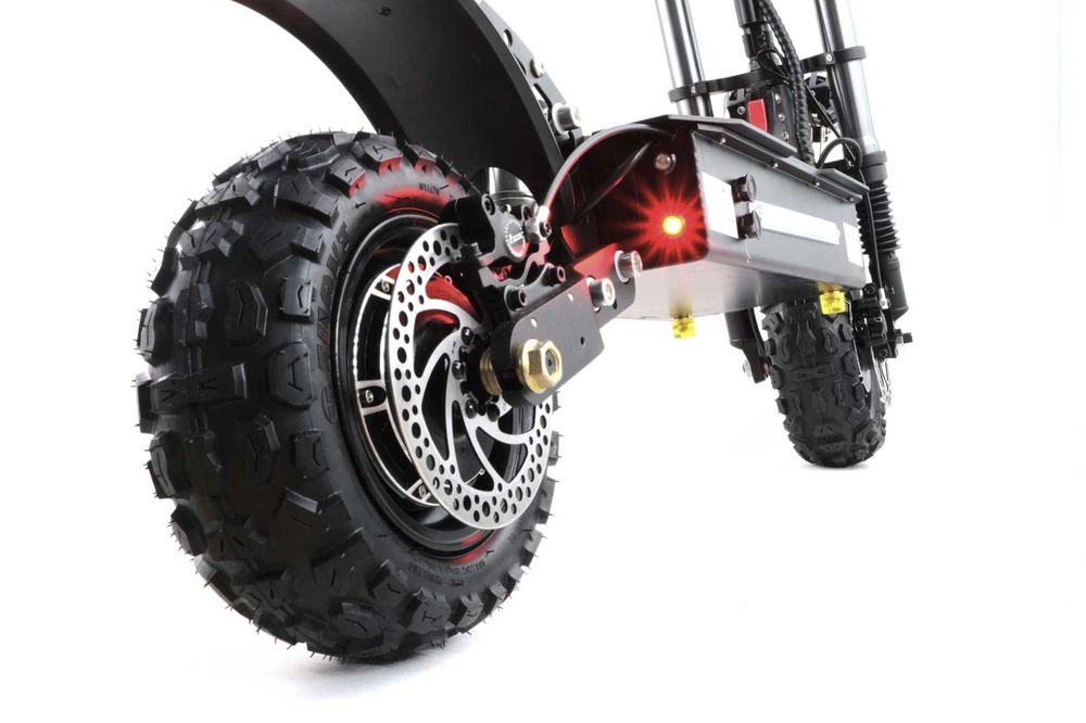 Электросамокат полноприводный Yoo Bee Explorer 5600W 28 Ah