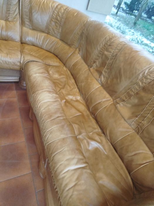 Skórzana kanapa z funkcja spania