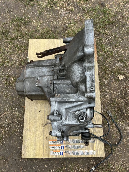 мазда 626 gc 1986 - Запчастини для транспорту - OLX.ua