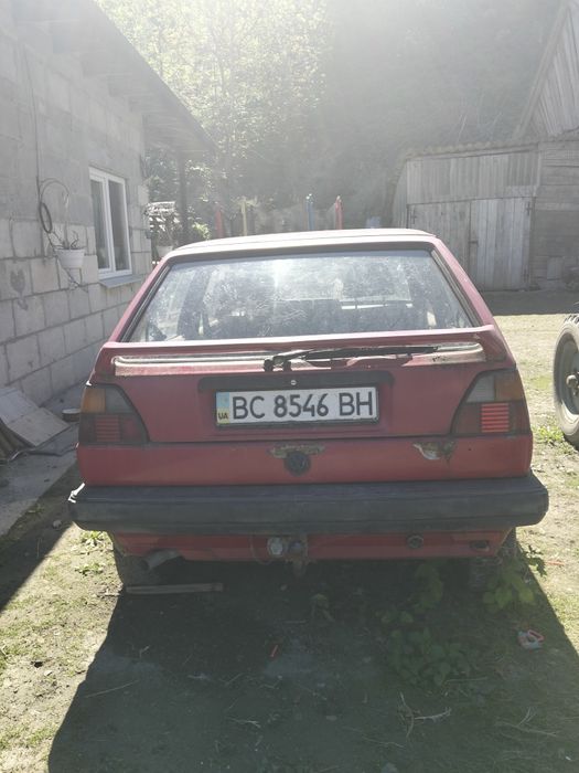 Продам машину гольф 2 на запчастини