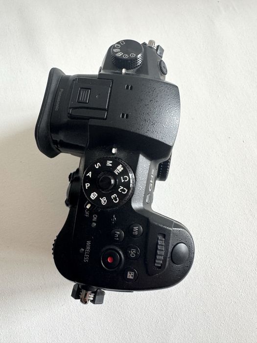 Panasonic Lumix GH5 Body + додатковий акум