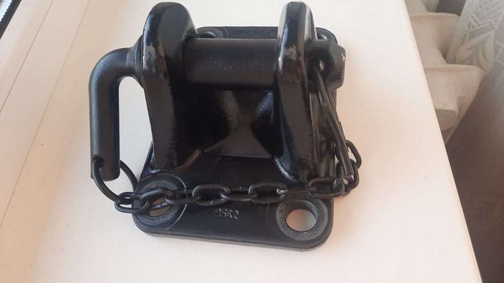 Фаркоп,прицепне універсальне,Man,Daf,с/г техніка.Гачки