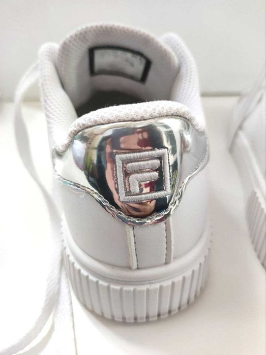 Tenis brancos da Fila