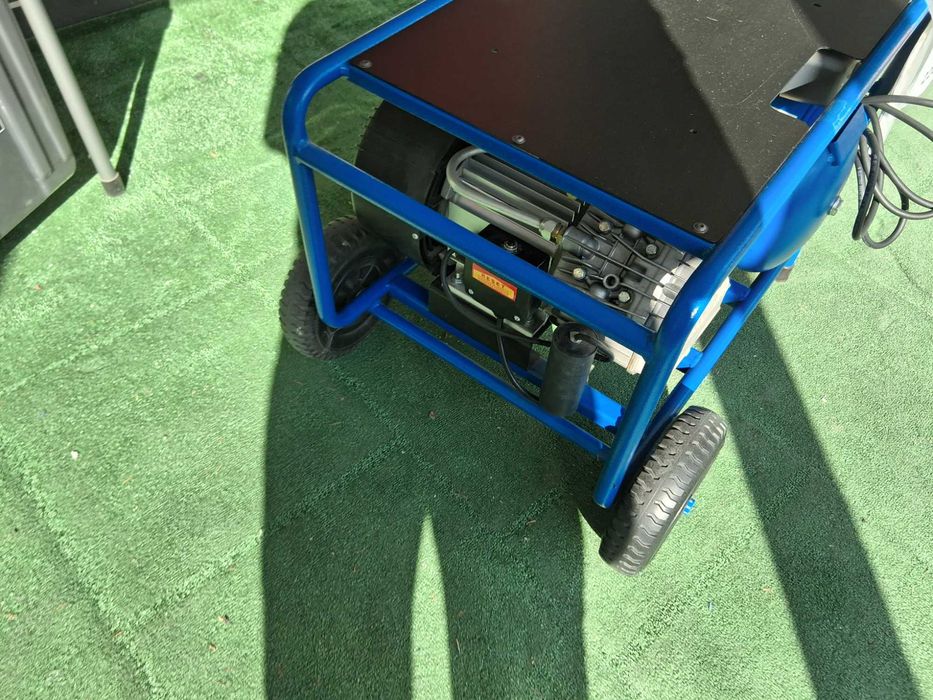 Kompresor olejowy 20l 10 Bar R-RAWL-C20-PRO