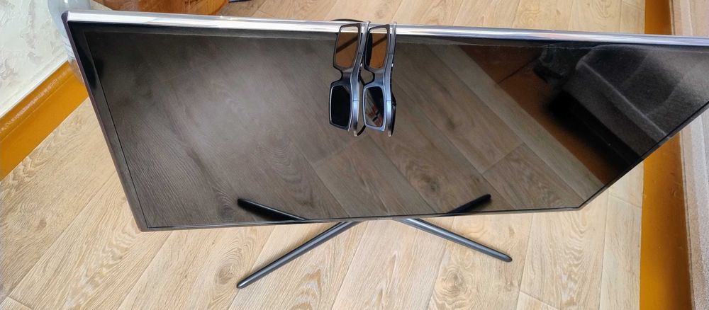 Samsung UE46F6330A - led телевізор