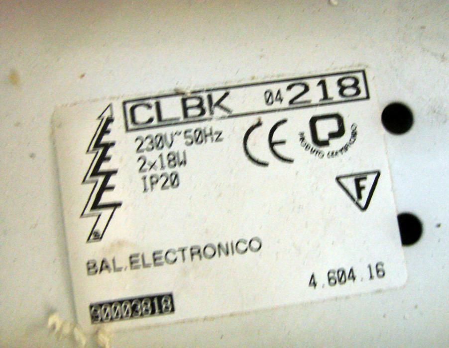 Projectores iluminarias apliques tecto (casa comércio confecção loja)