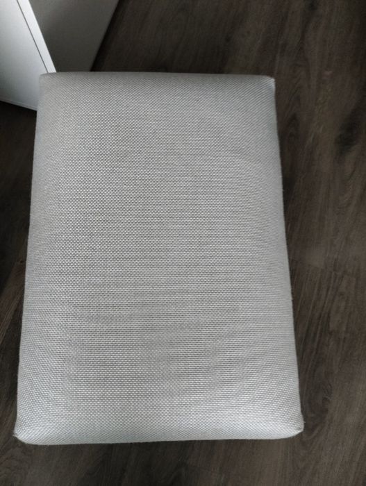 Sprzedam piękny fotel w stylu ludwikowskim  z podnóżkiem