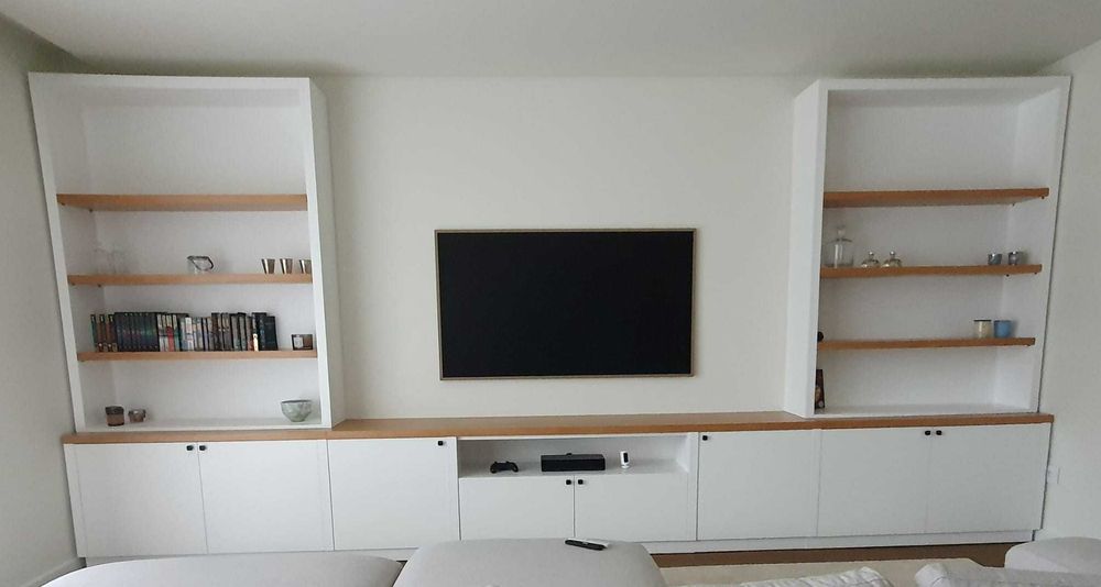 Móvel de sala com arrumação