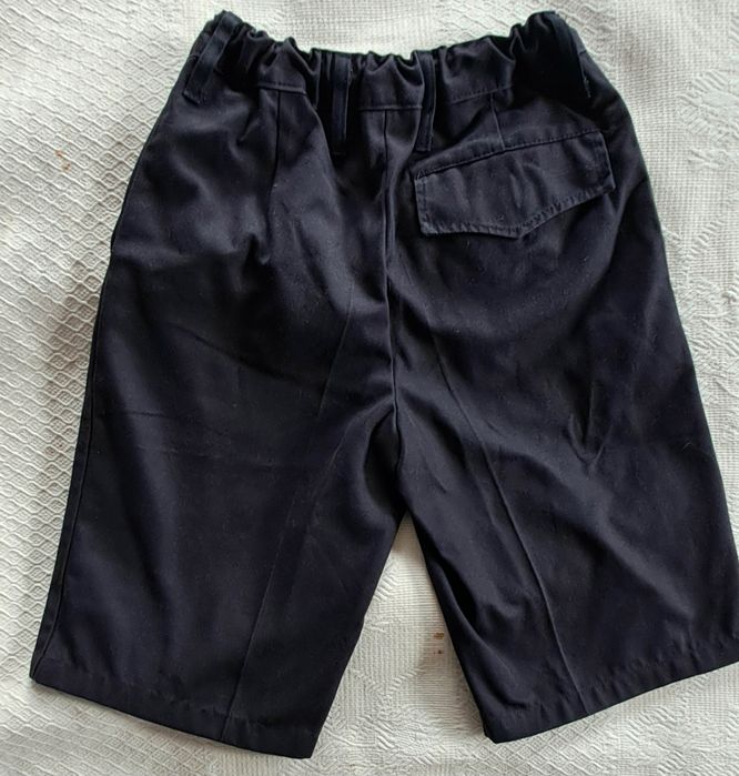 Calções clássicos, menino 8/9anos com elastico regulável na cintura