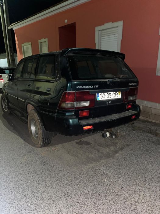 Vendo jipe no estado em que se encontra