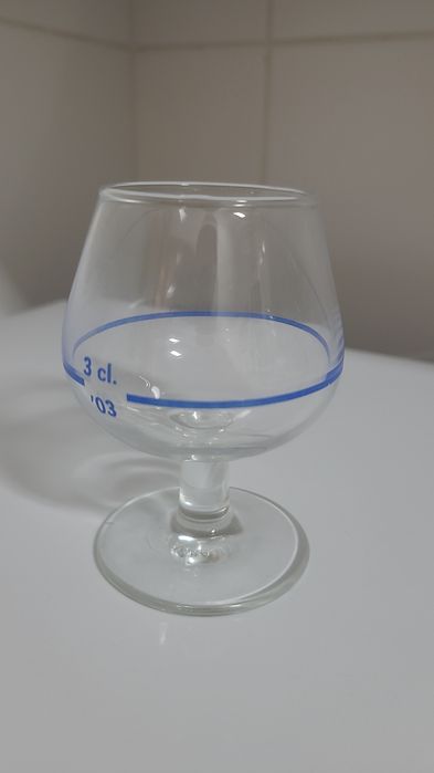 Antigo copo aferido a 3cl