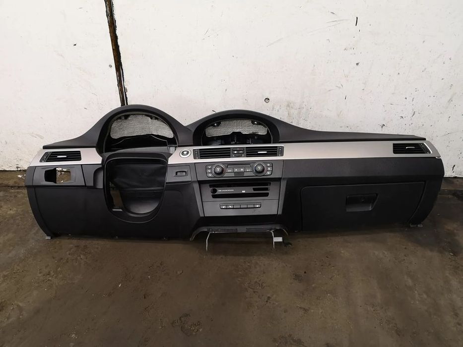 bmw e90 e91 e92 deska kokpit konsola pod nawigację oryginał pulpit