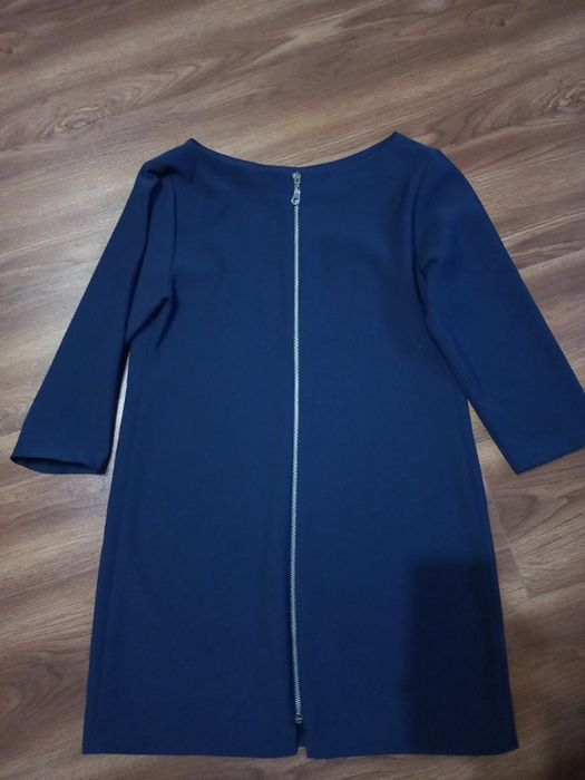 Темно синє плаття