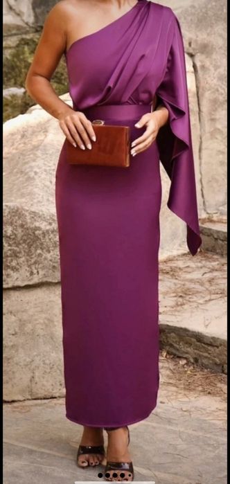 Vestido assimétrico um ombro Feversave Burgundy