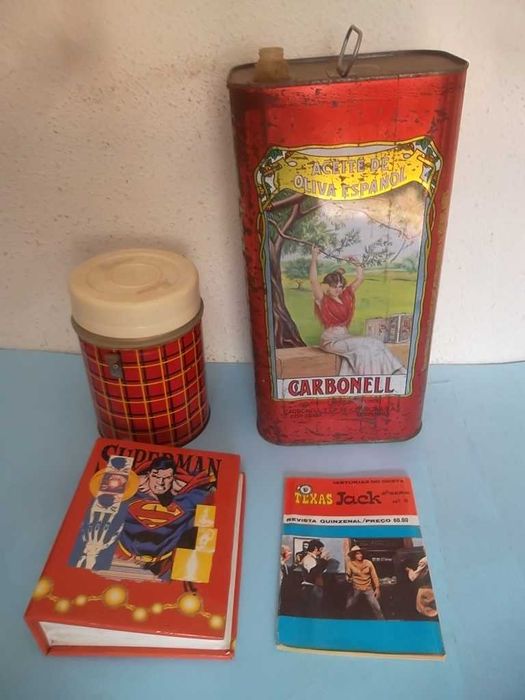 Grande lote brinquedos/discos/velharias tudo apenas 25EUR