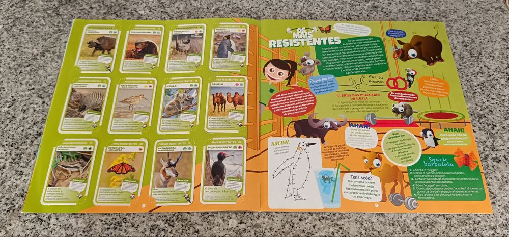 Caderneta Grande Álbum do Explorador Super Animais pingo doce Completa