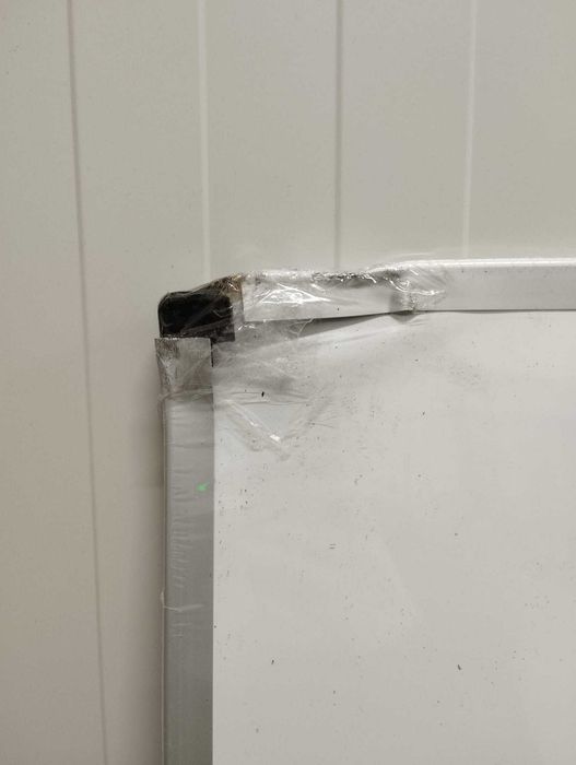 Amazon Basics Tablica suchościeralna magnetyczna 150×100cm Duży format