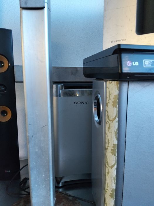 Colunas e subs de casa