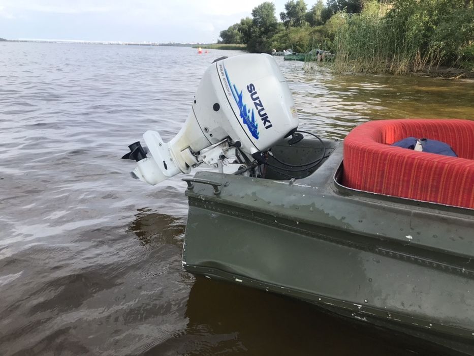 Лодка "Обь" с двигателем Suzuki 15лс