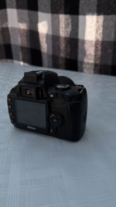 Продам Nikon зеркальная камера