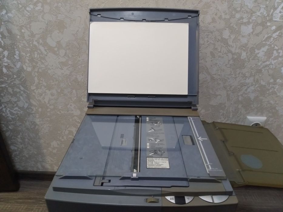 Продам  сканер..