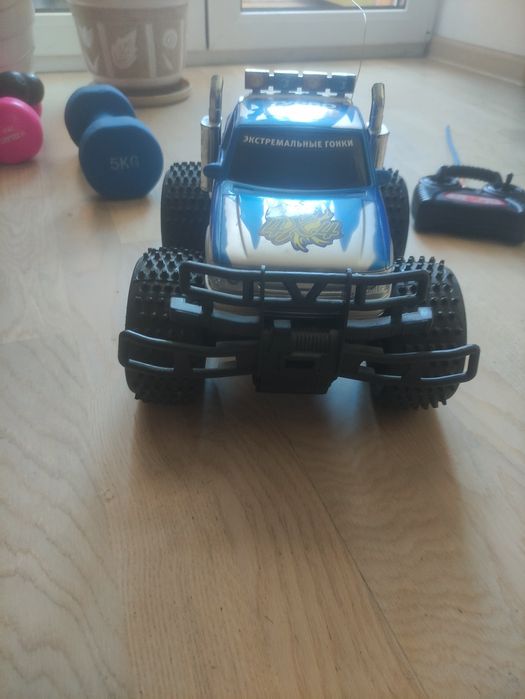 Джип 1:16 на радіокеруванні