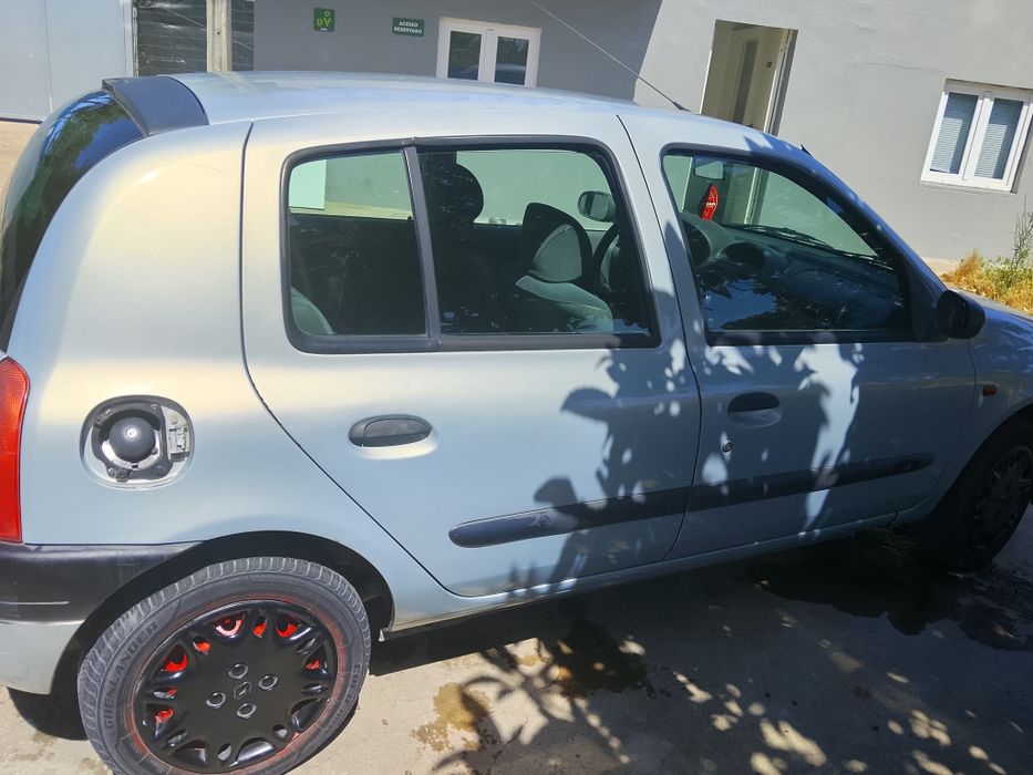 Renault Clio RN  5 portas pratico é pronto a circular