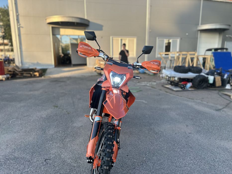 Мотоцикл KTM Exdrive Hyper 300 2026 року