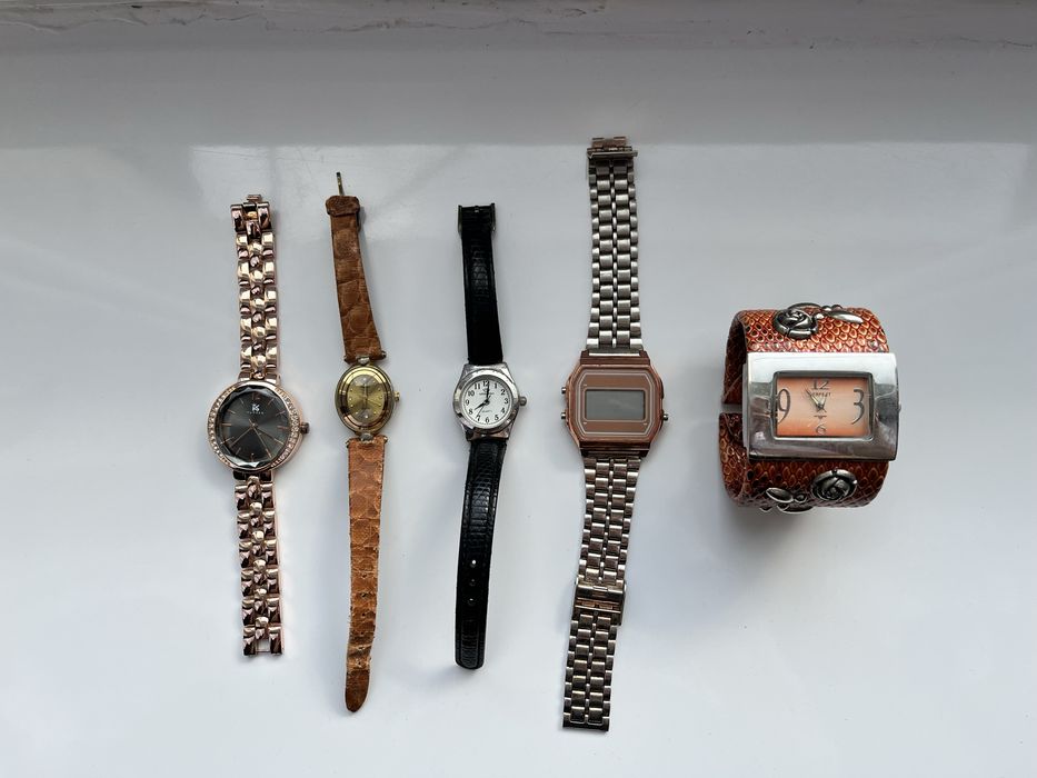 zestaw biżuterii zegarków zegarek na rękę vintage retro komplet