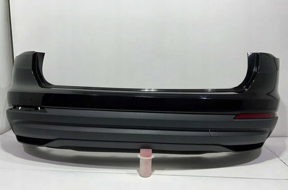 Бампер задній AUDI Q3 83A