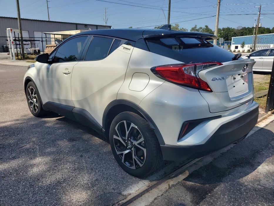 Toyota C-HR XLE      2019
