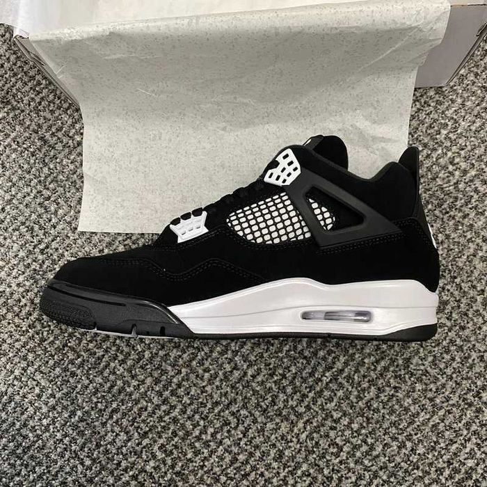 Jordan 4 Retro White Thunder R.40