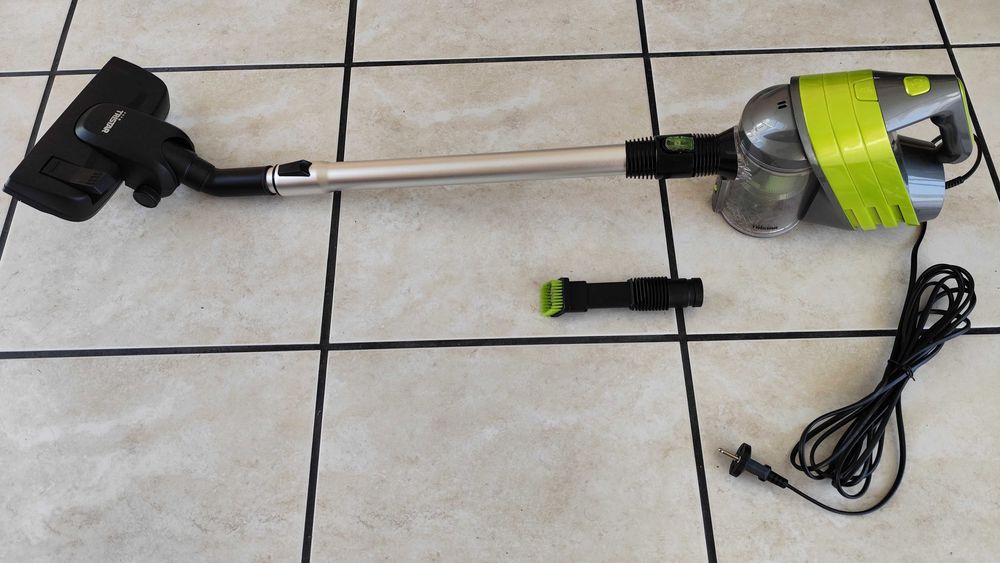 Aspirador Vertical TRISTAR SZ-1918 = a novo