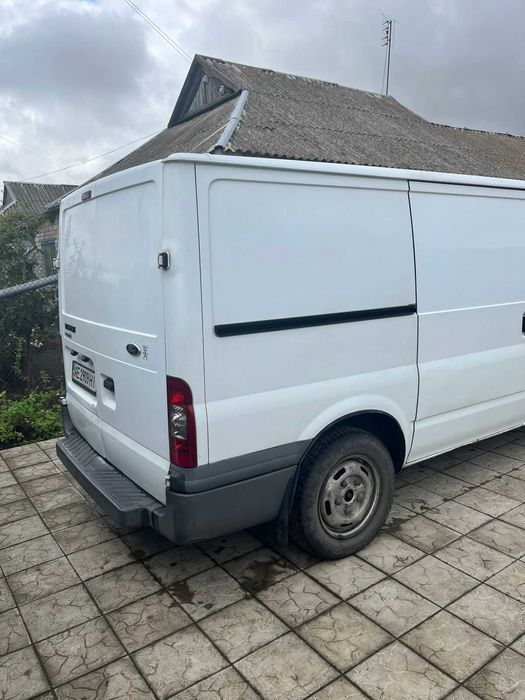 Форд Транзіт 2010 року