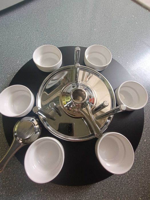 Fondue novo, chocolate, queijo,carne...