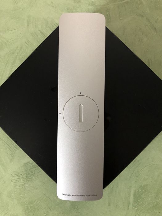 Медіаприставка Apple TV 3rd Gen (A1427 MD199E/A) Full HD / AirPlay