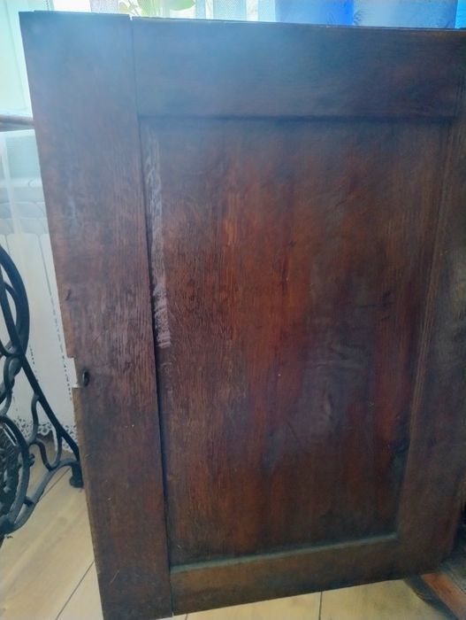 Kredens do renowacji