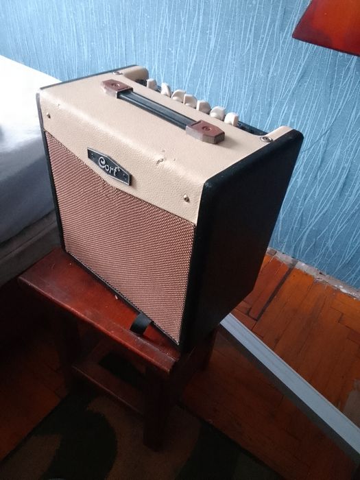 Комбик комбо усилитель СРОЧНО!