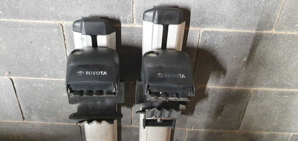 bagażnik dachowy bazowy belki THULE Toyota