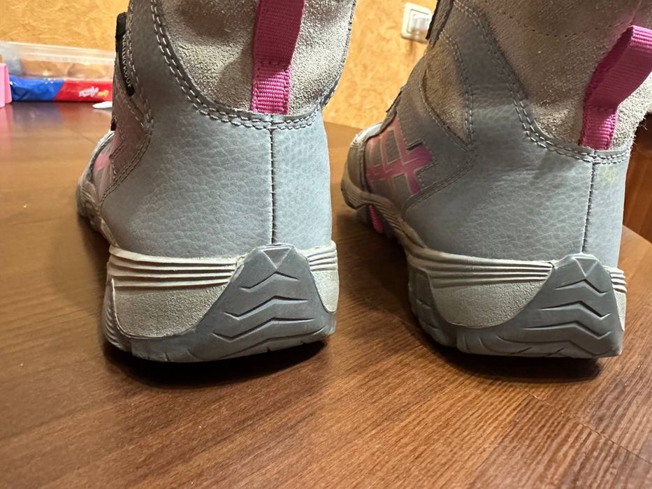 Демисезонные трекинговые ботинки Merrell