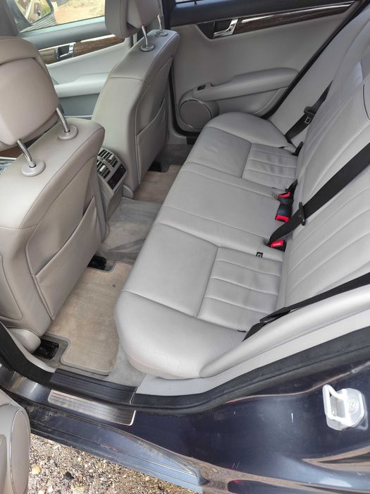 Mercedes Benz C220
