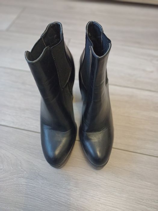 Buty damskie botki