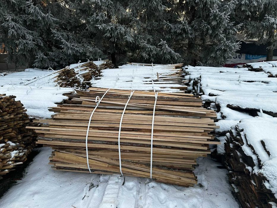 Drewno opałowe - sucha zrzyna dębowa.