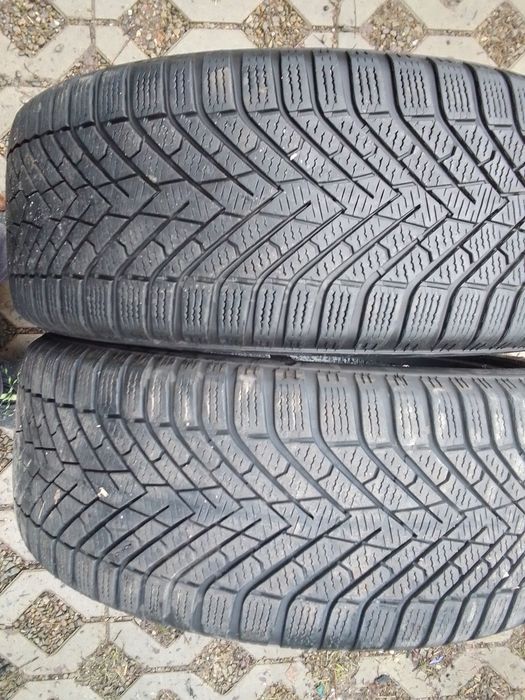 Cena za 2 Opony zimowe 225/45r18 PIRELLI 2023r