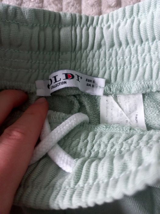 Спортивні штани жіночі