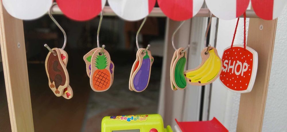 Conjunto de brinquedos / Lojinha