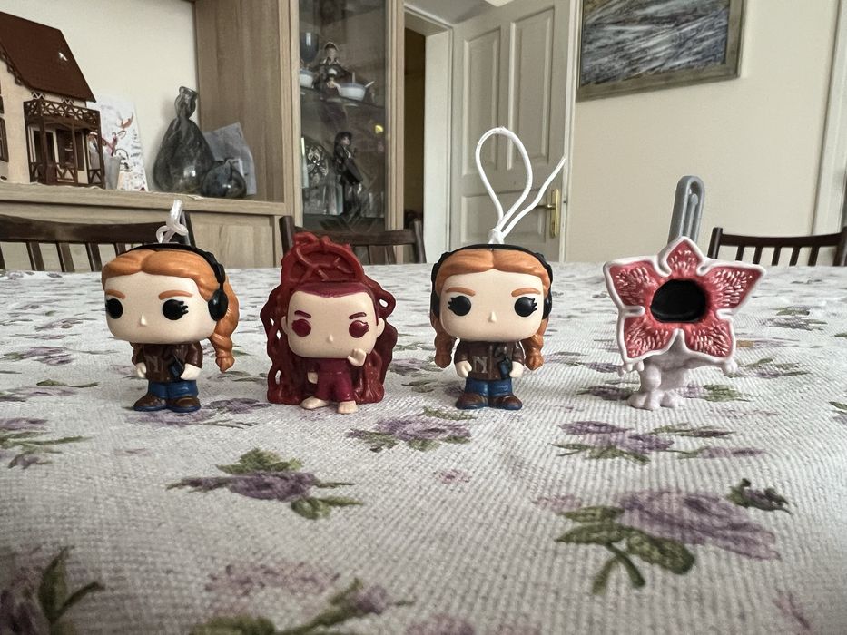 Фігурки Kinder Joy Дивні Дива