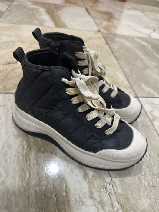 Кроссовки для девочки 34-36